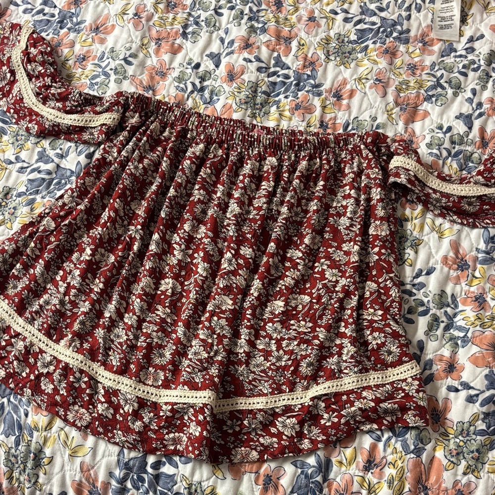 Floral Off-Shoulder Top in Red